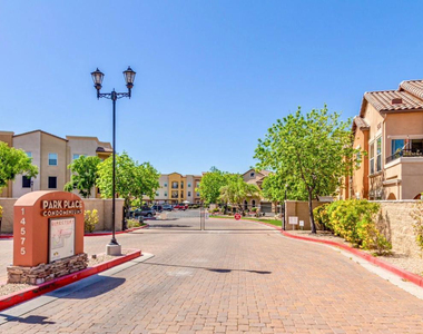 14575 W Mountain View Boulevard - Photo Thumbnail 20