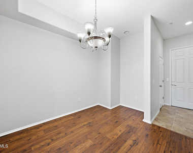 14575 W Mountain View Boulevard - Photo Thumbnail 9