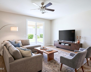 8422 W Atlantis Way - Photo Thumbnail 3