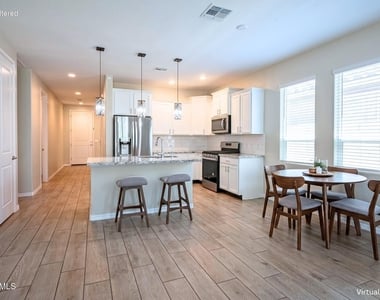 8422 W Atlantis Way - Photo Thumbnail 1