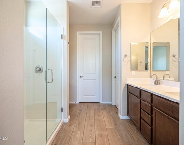 8422 W Atlantis Way - Photo Thumbnail 9