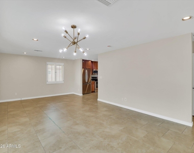 6036 N 8th Street - Photo Thumbnail 6