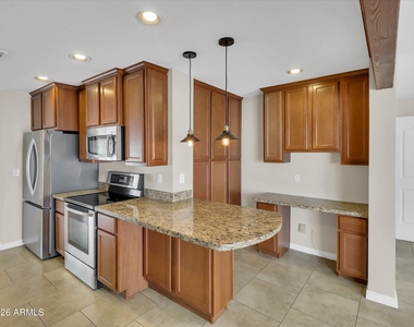 6036 N 8th Street - Photo Thumbnail 11