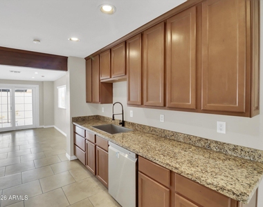 6036 N 8th Street - Photo Thumbnail 8