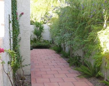 4819 N 35th Place - Photo Thumbnail 18
