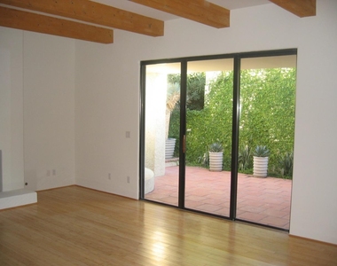 4819 N 35th Place - Photo Thumbnail 7