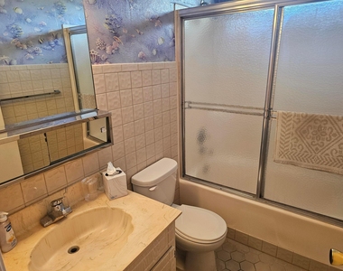 1500 Ne 13th Terrace - Photo Thumbnail 17