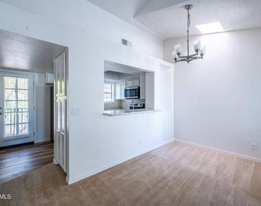 11011 N 92nd Street - Photo Thumbnail 11