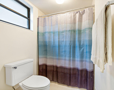 11863 Wimbledon Circle - Photo Thumbnail 18