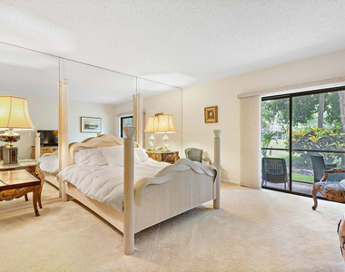 11863 Wimbledon Circle - Photo Thumbnail 15