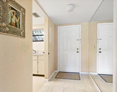 11863 Wimbledon Circle - Photo Thumbnail 20