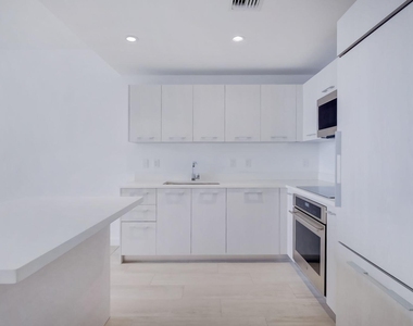 45 Sw 9th Street - Photo Thumbnail 8