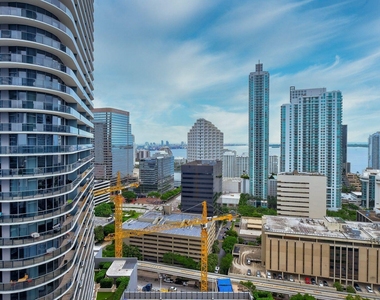 45 Sw 9th Street - Photo Thumbnail 21