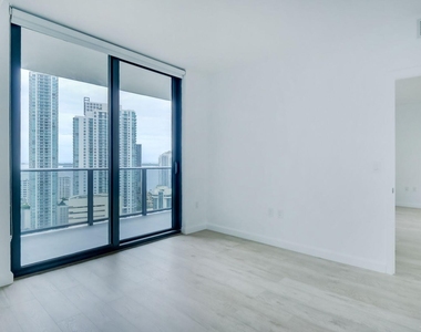 45 Sw 9th Street - Photo Thumbnail 13