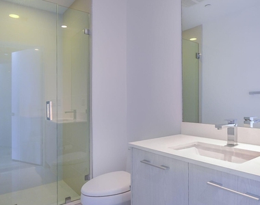 45 Sw 9th Street - Photo Thumbnail 1