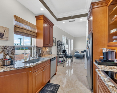 4332 Seagrape Drive - Photo Thumbnail 18