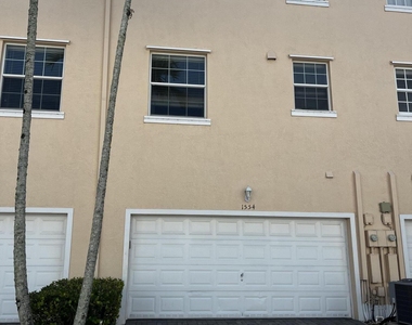 1554 Limetree Bay Avenue - Photo Thumbnail 19