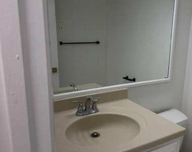 3001 San Clara Drive - Photo Thumbnail 9