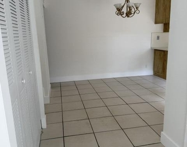 3001 San Clara Drive - Photo Thumbnail 5