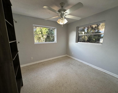 8502 Sunset Drive - Photo Thumbnail 4