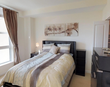 480 Hibiscus Street - Photo Thumbnail 13