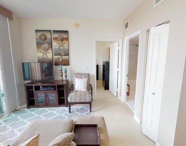 480 Hibiscus Street - Photo Thumbnail 7