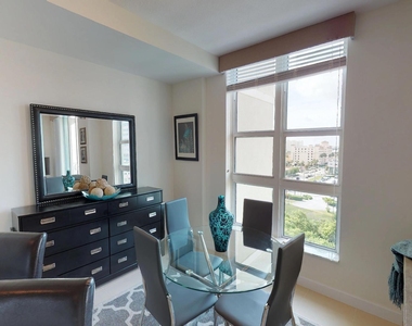 480 Hibiscus Street - Photo Thumbnail 3