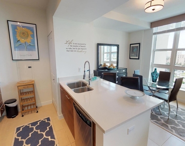480 Hibiscus Street - Photo Thumbnail 1