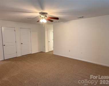 1933 Stoney Point Circle - Photo Thumbnail 1