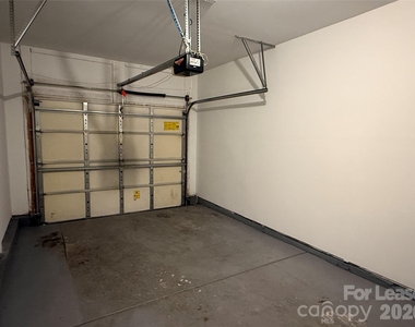 2152 Whispering Way - Photo Thumbnail 17