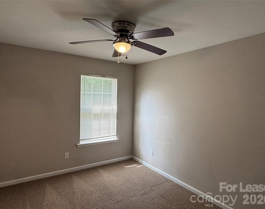 2152 Whispering Way - Photo Thumbnail 7