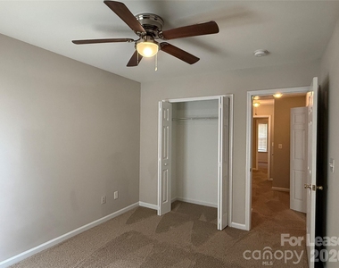 2152 Whispering Way - Photo Thumbnail 8
