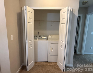 2152 Whispering Way - Photo Thumbnail 16