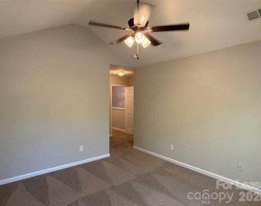 2152 Whispering Way - Photo Thumbnail 6