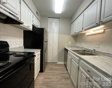 415 Orchard Trace Lane - Photo Thumbnail 4