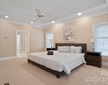 2804 Wingfield Place - Photo Thumbnail 5