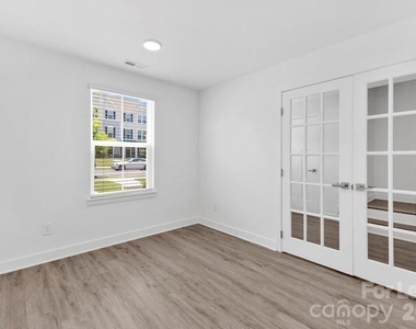 1713 Aspire Street - Photo Thumbnail 5
