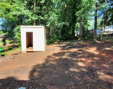 6817 Deanwood Place - Photo Thumbnail 11