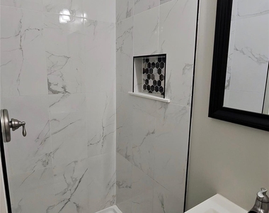 6817 Deanwood Place - Photo Thumbnail 8