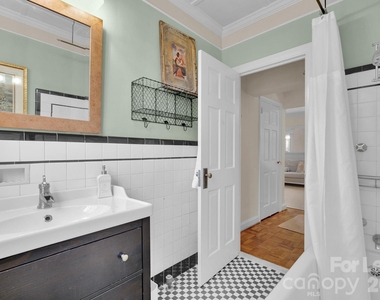 1121 Myrtle Avenue - Photo Thumbnail 18