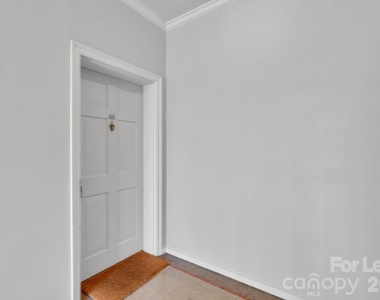 1121 Myrtle Avenue - Photo Thumbnail 2