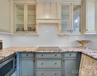 1121 Myrtle Avenue - Photo Thumbnail 8