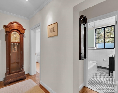 1121 Myrtle Avenue - Photo Thumbnail 13