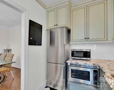 1121 Myrtle Avenue - Photo Thumbnail 10