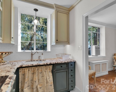 1121 Myrtle Avenue - Photo Thumbnail 11