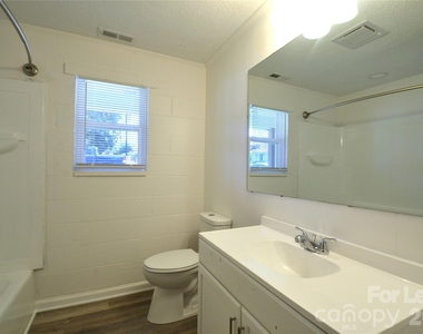 110 N Peterson Street - Photo Thumbnail 16