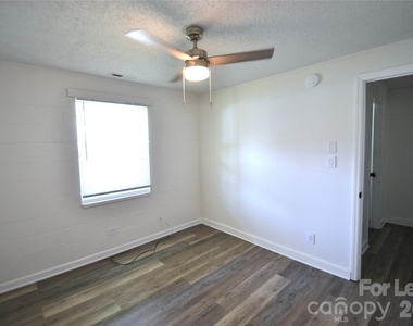 110 N Peterson Street - Photo Thumbnail 19