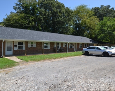 110 N Peterson Street - Photo Thumbnail 2