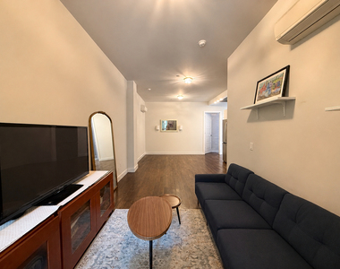 487 Washington Avenue - Photo Thumbnail 4