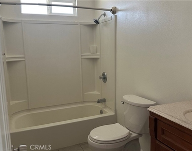 340 N Dalton Ave - Photo Thumbnail 1